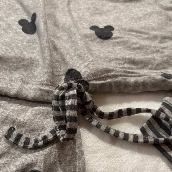 Gray Pajama Women’s Set with Black Mickey Mouse Print BNWOT 3X - Picture 3 of 8